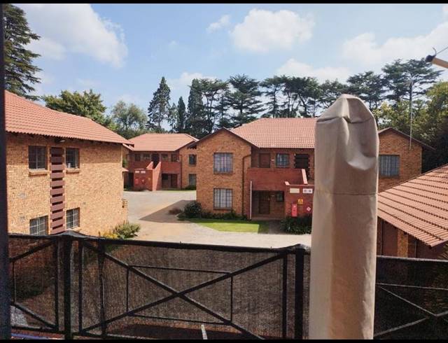 2 BEDROOM TOWNHOUSE FOR SALE IN THREE RIVERS